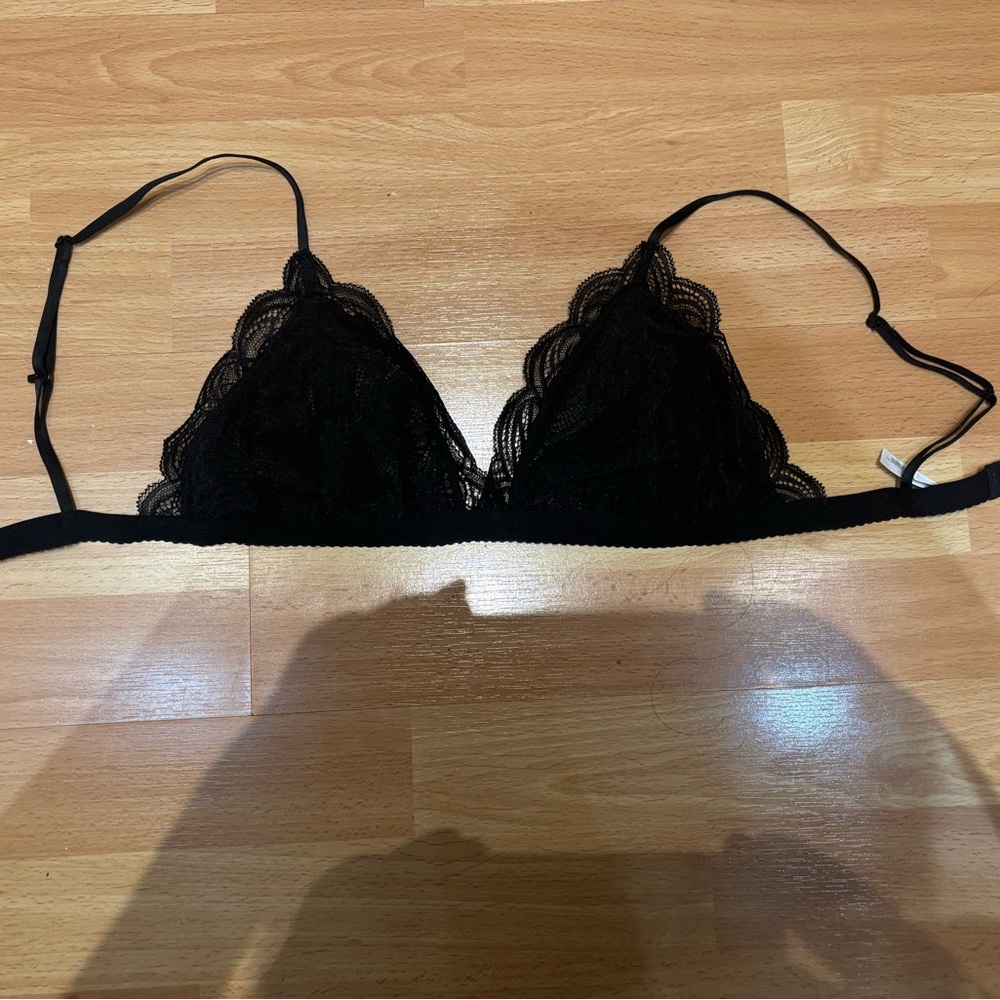 Aritzia Talula Black Lace Bralette with Adjustable Straps